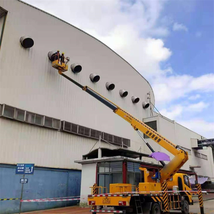 叉河镇高空作业车出租服务：专业广告牌安装解决方案